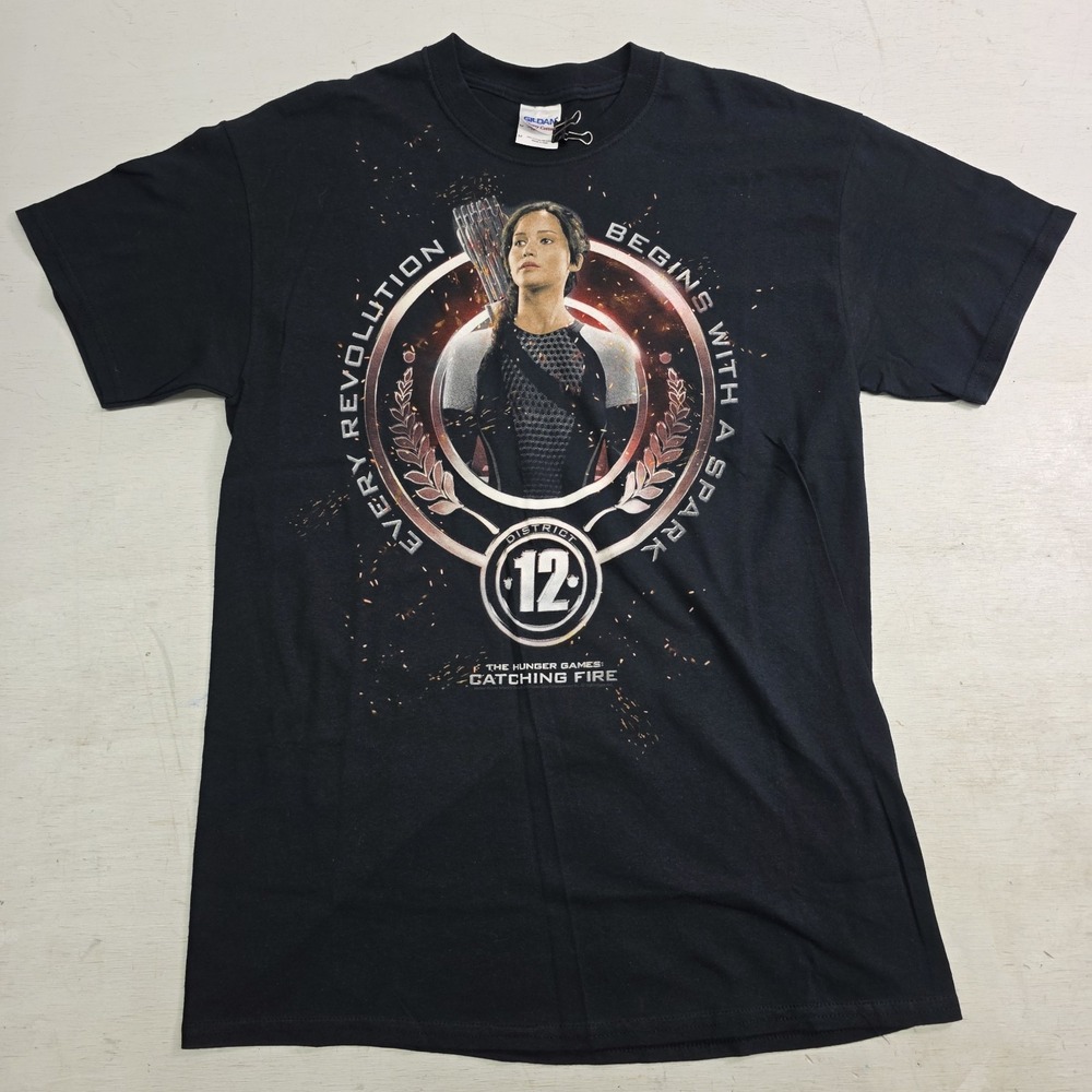 The Hunger Games‎ Katniss Everdeen District 12 Seal 2013 Original T-Shirt Sz M